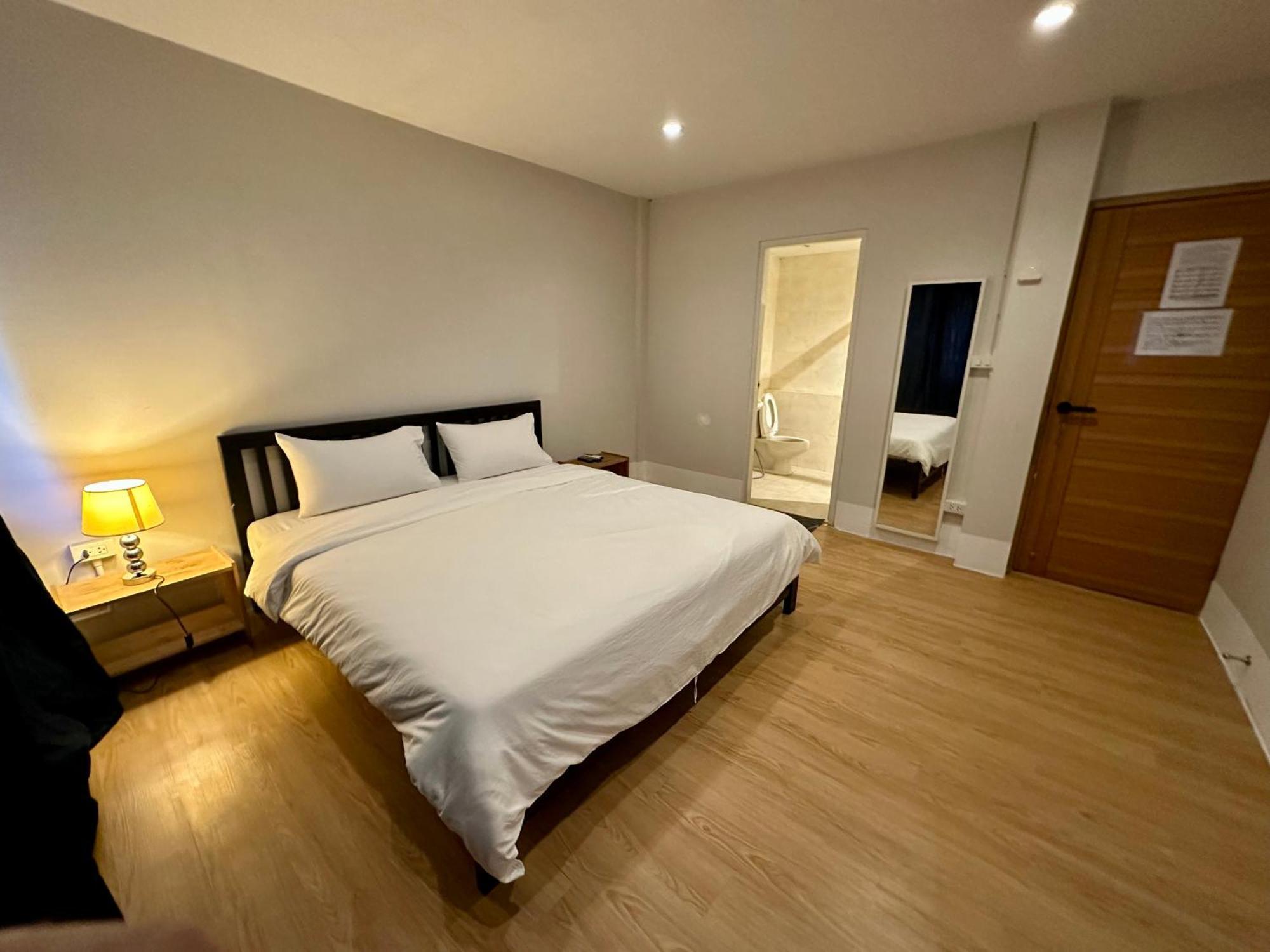 The Cute Silom Hostel 방콕 외부 사진