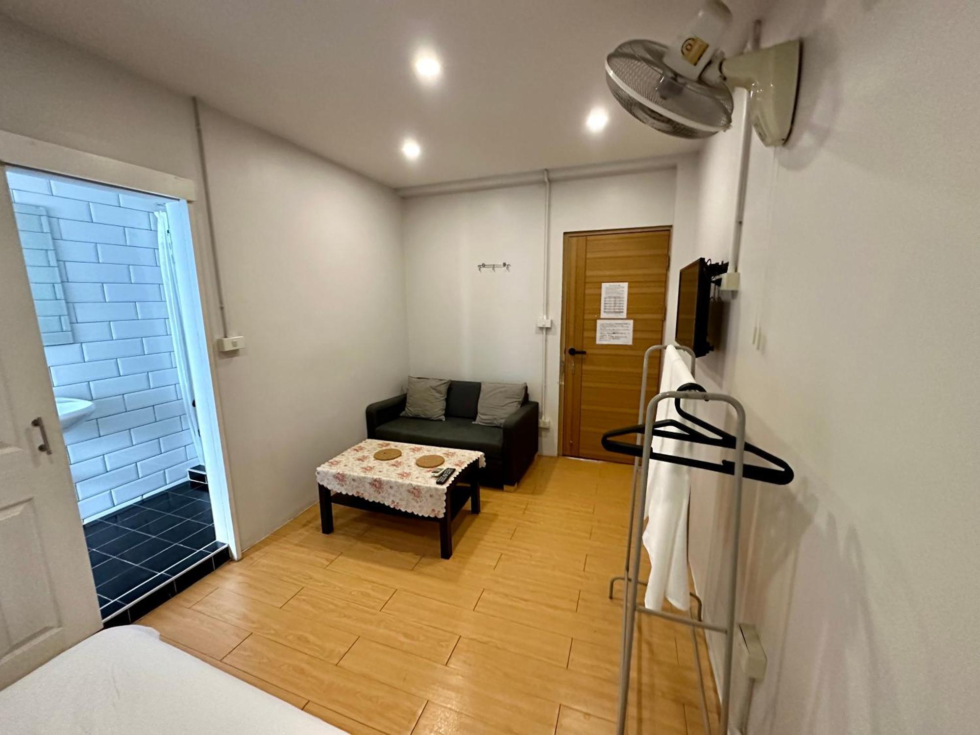 The Cute Silom Hostel 방콕 외부 사진