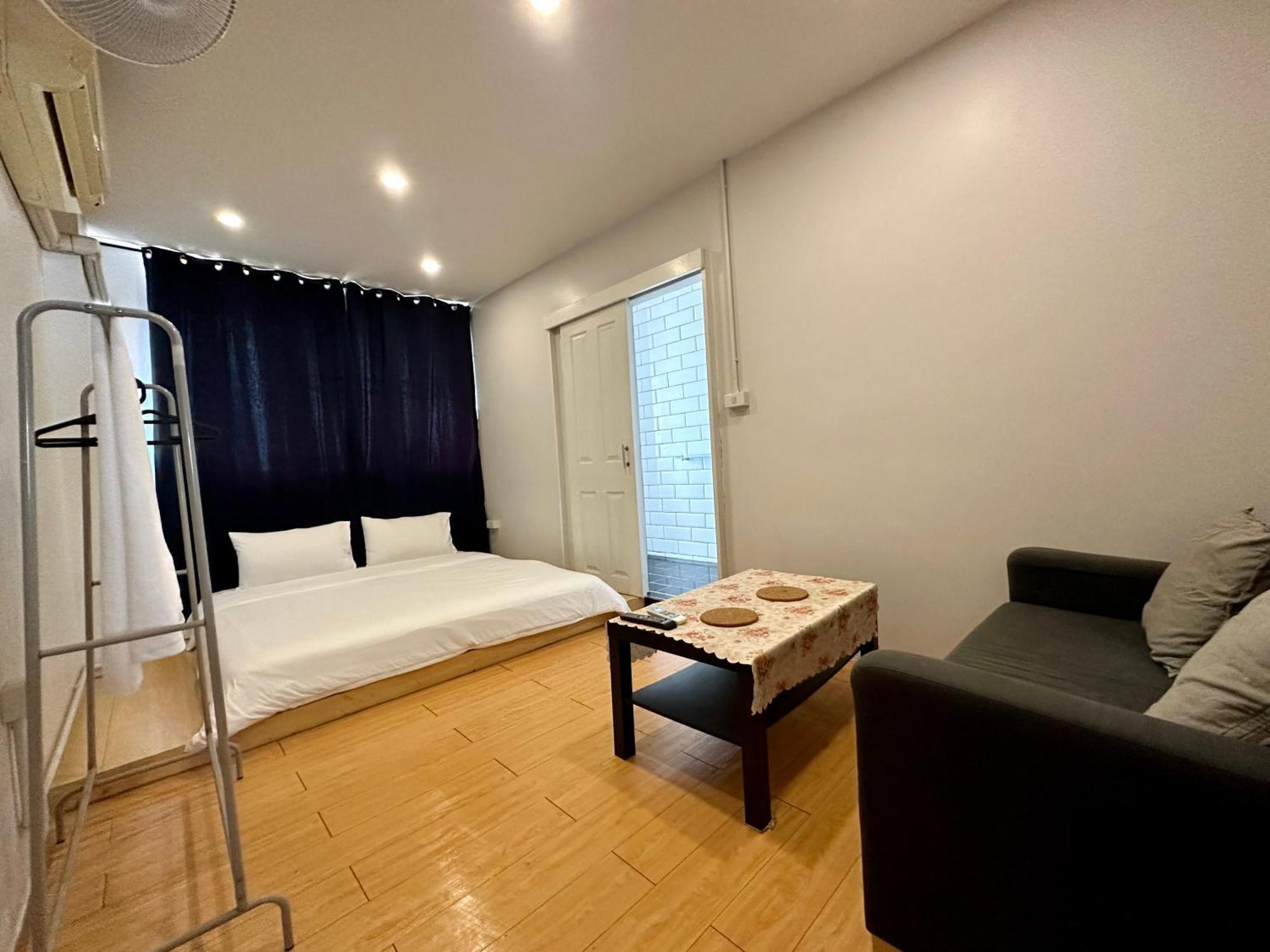 The Cute Silom Hostel 방콕 외부 사진